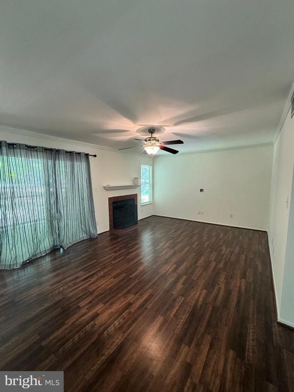 Building Photo - 1702 Ascot Way