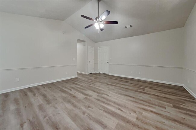 Building Photo - 3685 E Bolding Rd