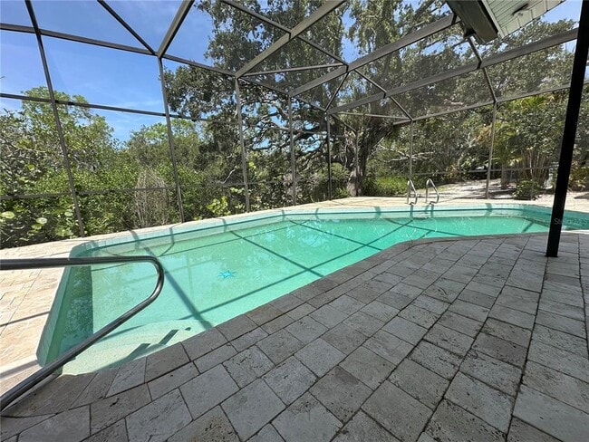 Building Photo - 733 Tropical Cir