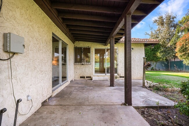 Building Photo - 1096 Corino Real Ct
