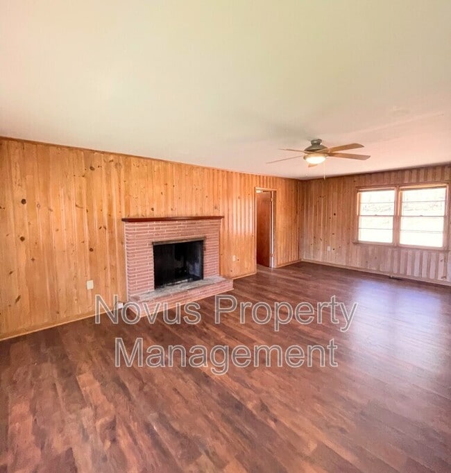 Building Photo - 1379 US-27