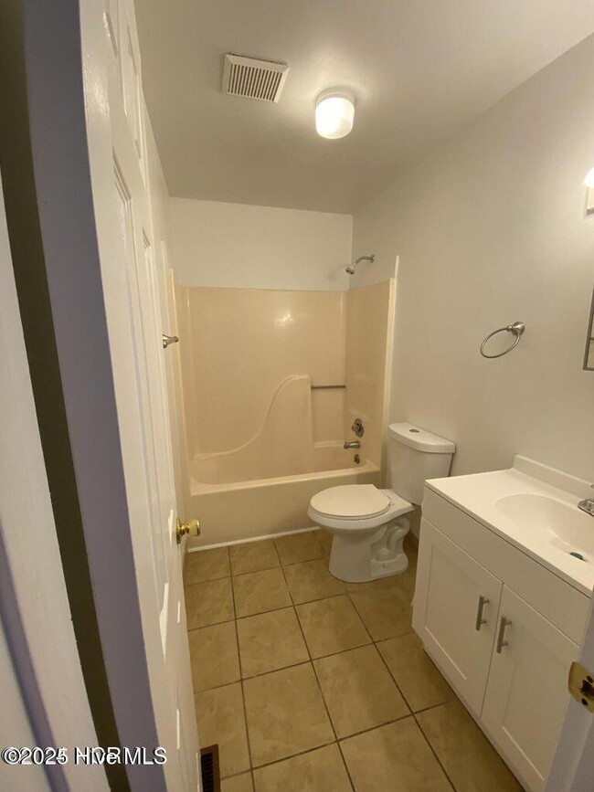 Building Photo - 102 Shiloh Dr