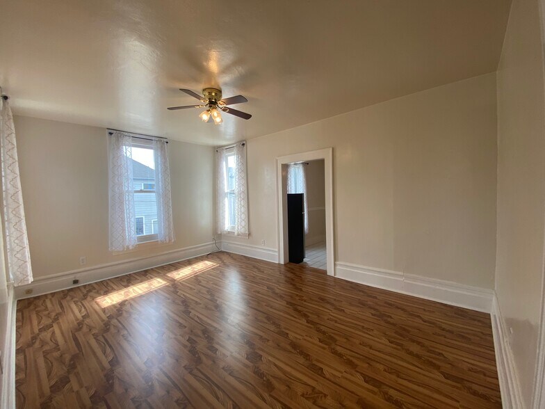 Building Photo - 1626 Santa Clara Ave