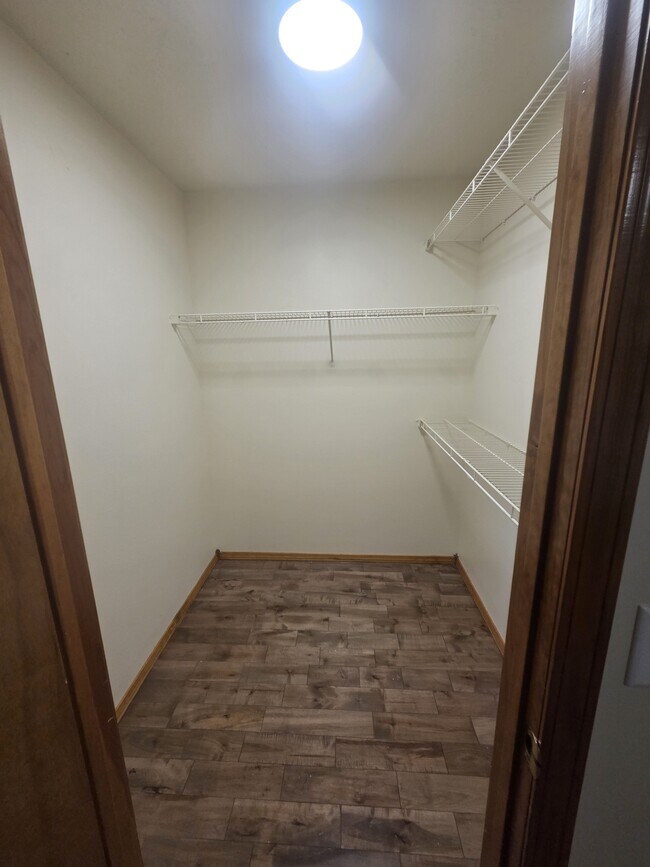 Building Photo - 4507 W Westwood Dr