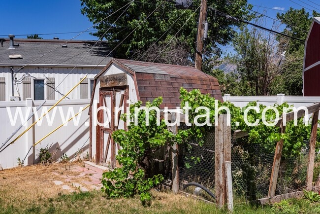 Building Photo - 1313 E 8425 S
