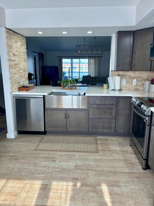 Building Photo - 1501 SW 134th Way