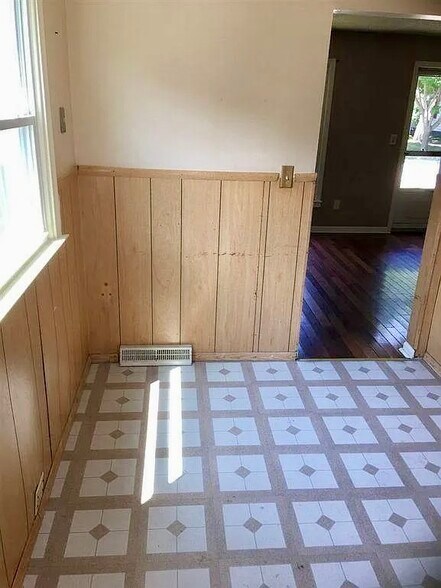 Building Photo - 6171 Wilkie St