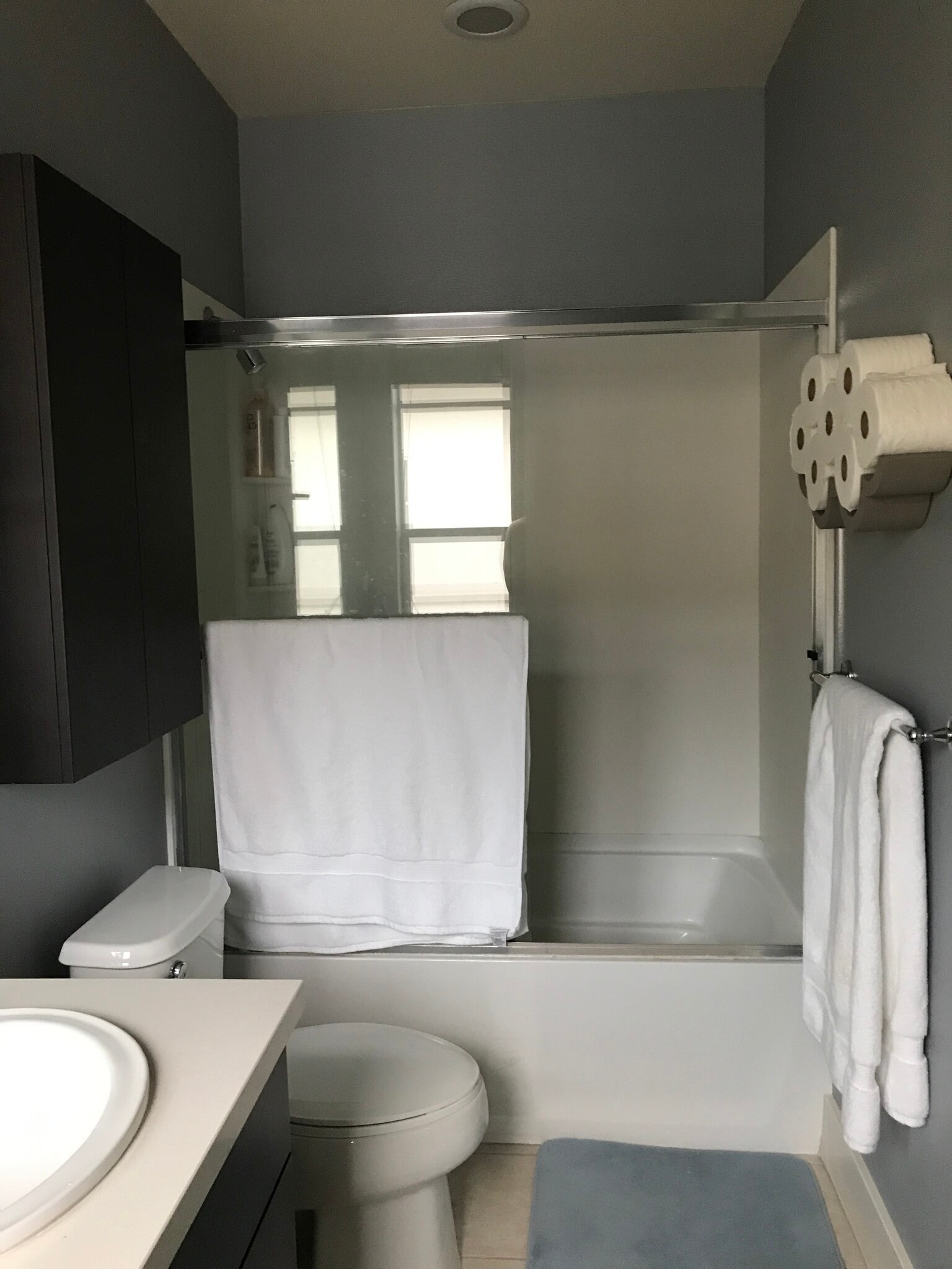 Master bathroom - 1 E Julian St