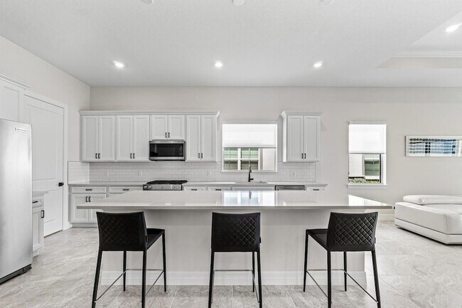 Building Photo - 12325 Frontline Ln