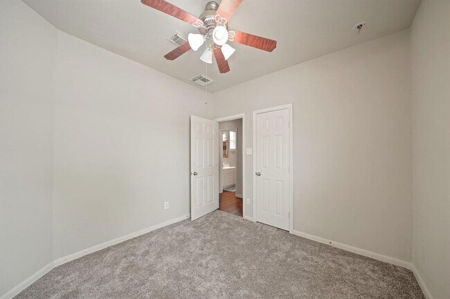 Building Photo - 14738 Country Rose Ln