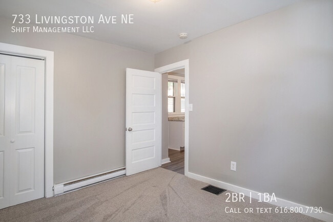 Building Photo - 733 Livingston Ave NE