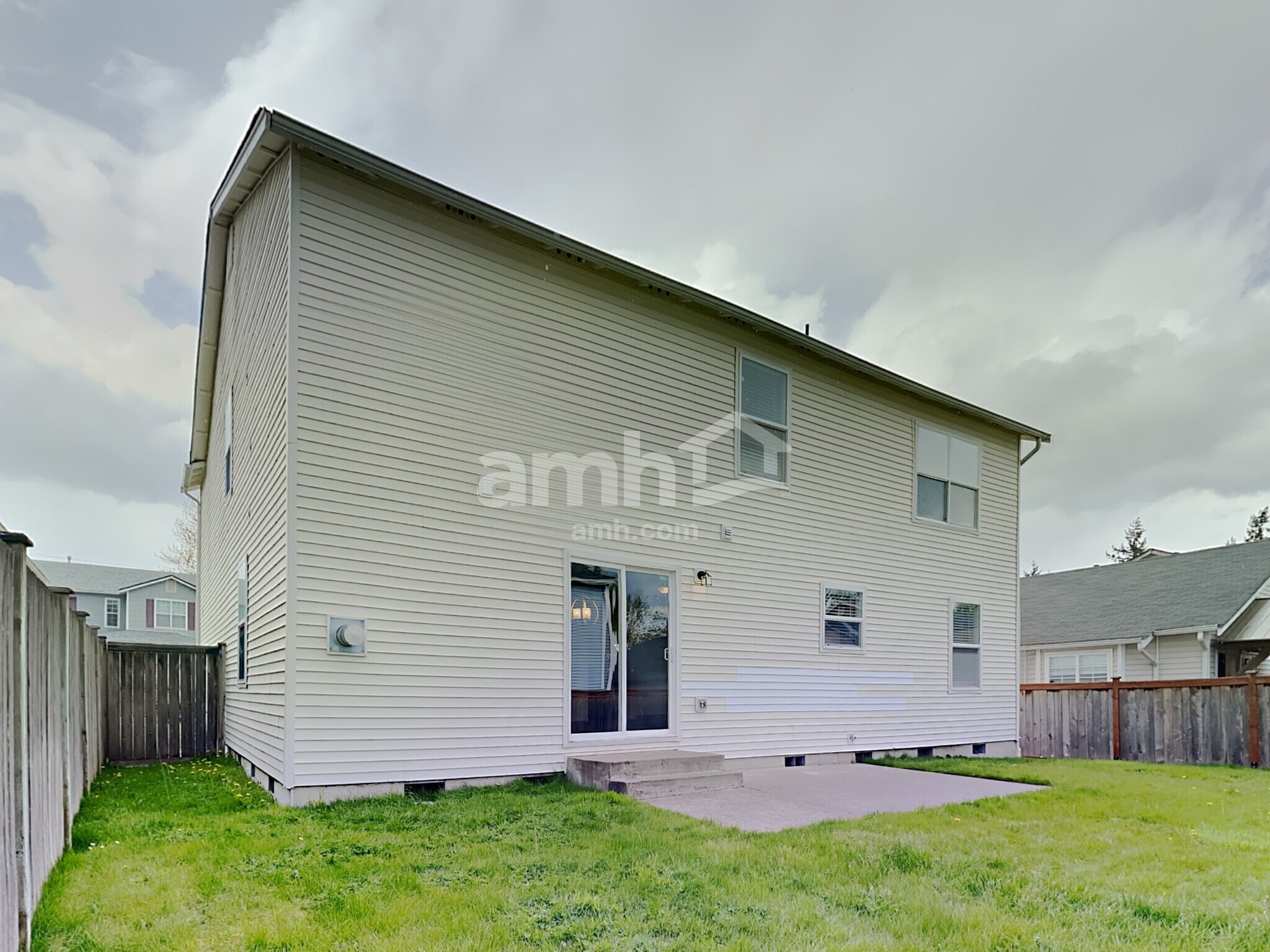 Building Photo - 14915 94th Ave Ct E