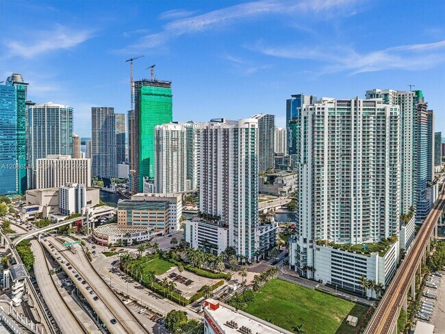 Building Photo - 350 S Miami Ave