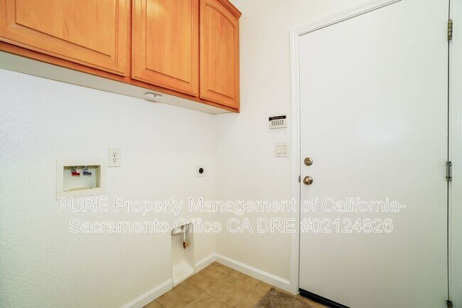 Building Photo - 2011 Misty Meadow Dr