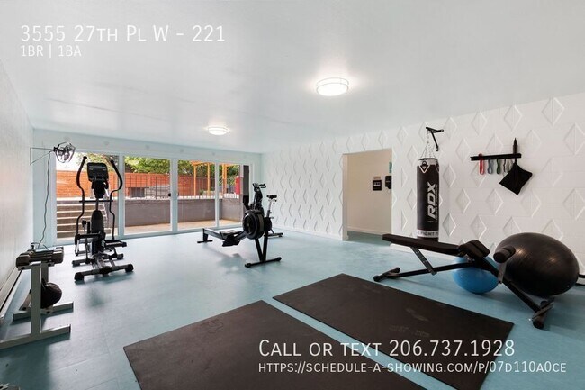 Building Photo - 3555 27th Pl W