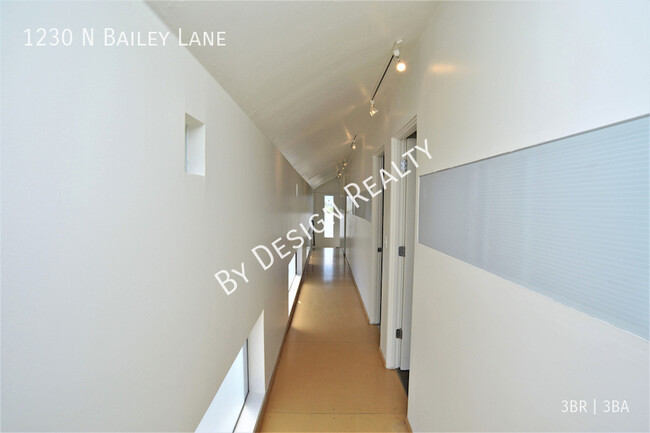 Building Photo - 1230 N Bailey Ln
