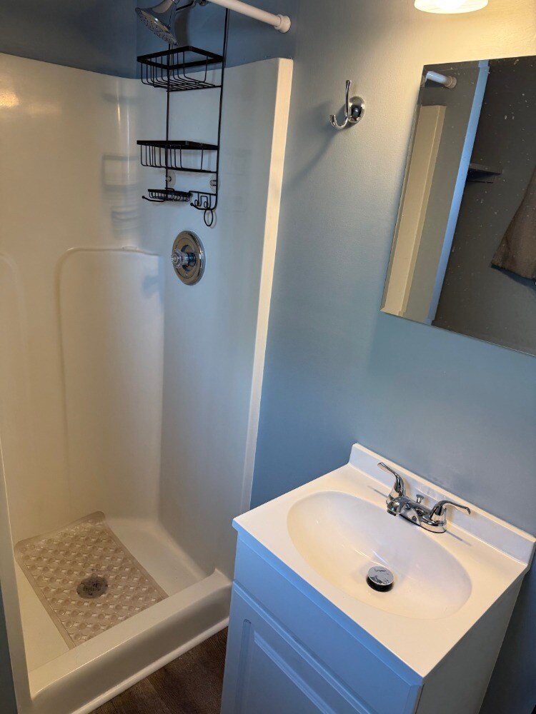 Building Photo - 5225 Brightwood Rd