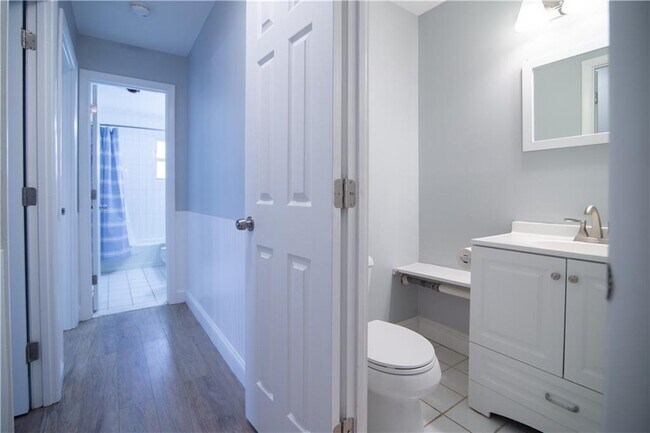 Building Photo - 23 Bullocks Point Ave