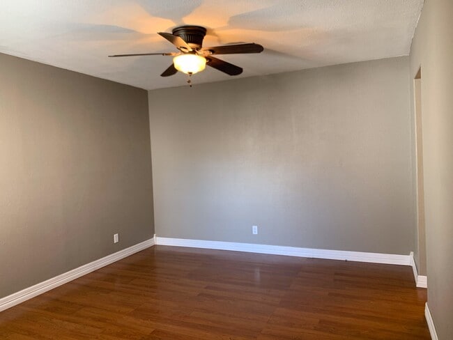 Building Photo - BEAUTIFUL 3 BR CONDO IN DESIRED GATED COMM...