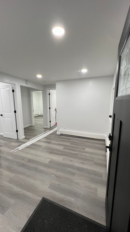 Building Photo - 151 Suydam St