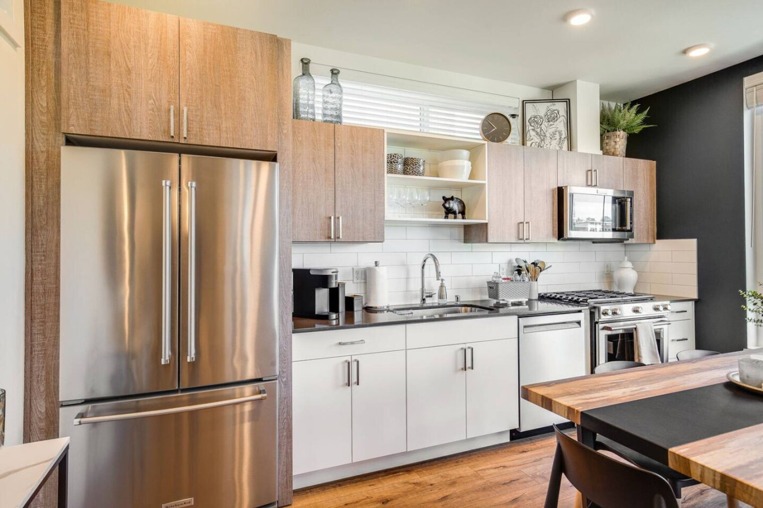 Building Photo - 2203 22nd Ave S