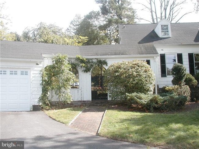 Building Photo - 20 Battlebrook Ln