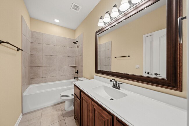 Building Photo - 504 Ridgewater Trail