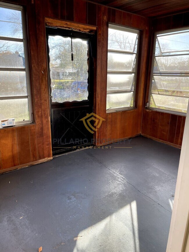 Building Photo - 5260-5262 Fletcher Avenue