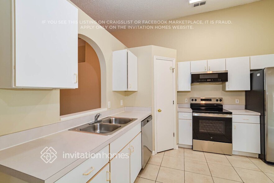 Building Photo - 12953 Odyssey Lake Way