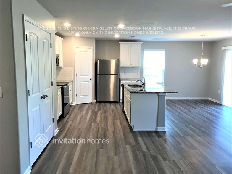 Building Photo - 589 Belcaro Dr