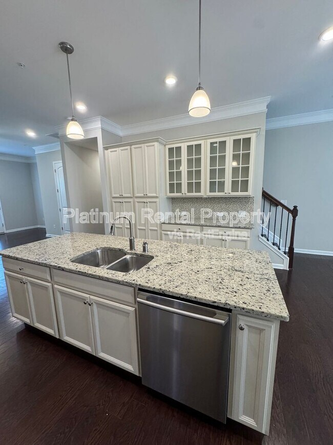 Building Photo - 707 Topsail Ln