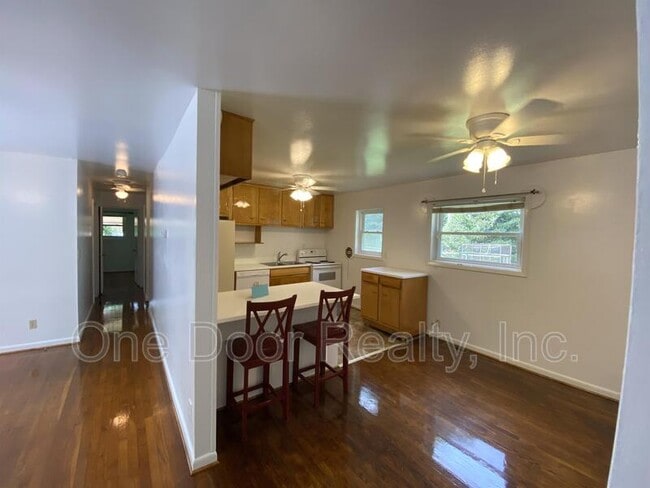 Building Photo - 139 Winston Dr