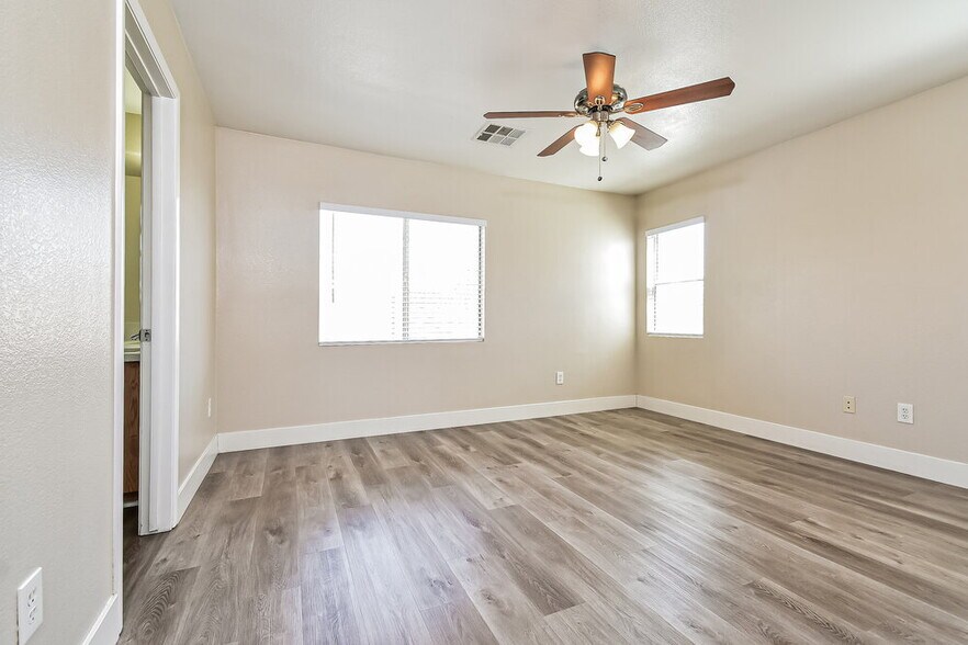Building Photo - 1820 Loida Ct