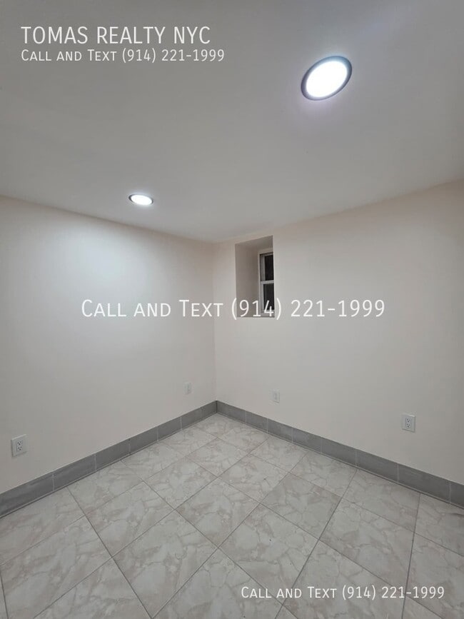 Building Photo - 245 Woodworth Ave