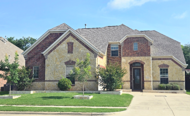 Primary Photo - 1018 Blanco Drive