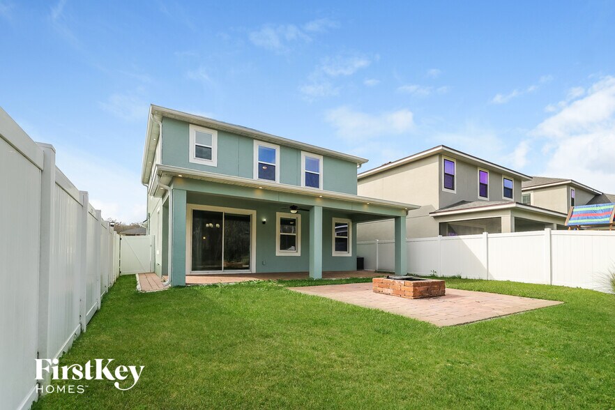 Building Photo - 2412 Riverbank Cv