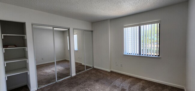 Building Photo - 308 Miracle Strip Pkwy SW