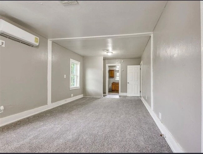 Building Photo - Charming Three Bedroom Home Located in OKC