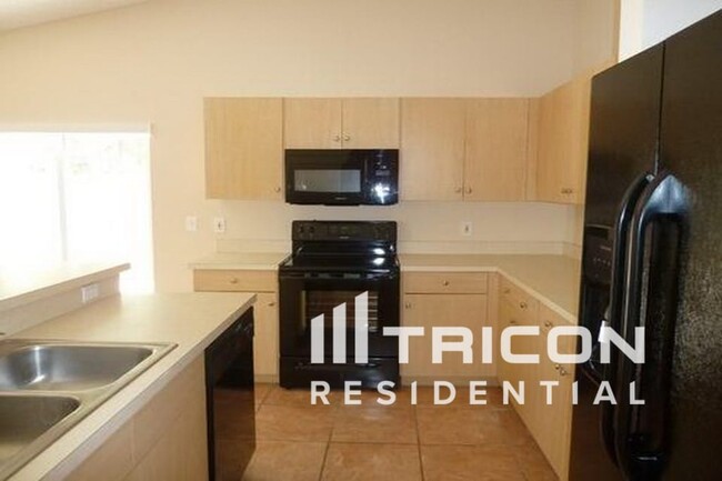 Building Photo - 10440 Coconut Grove Ln