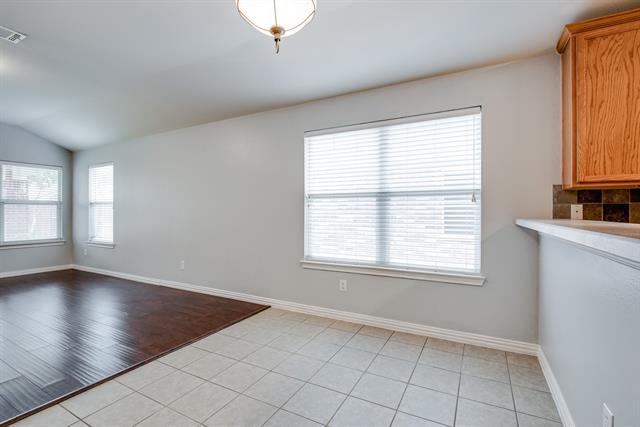 Building Photo - 6940 Willow Crest Dr
