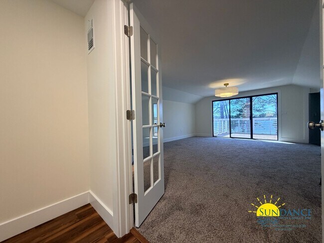 Building Photo - Waterfront 3 Bedroom Home Near E. John Sims Parkway in Niceville!