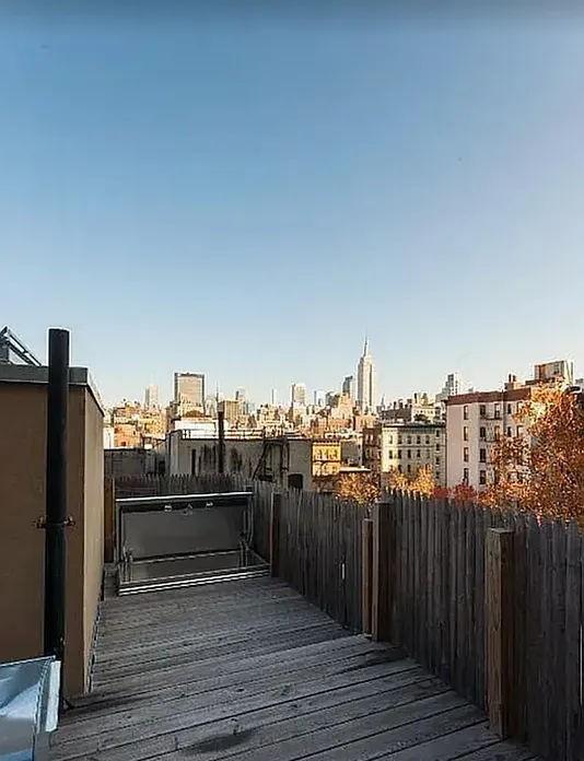 Building Photo - 3 bedroom in New York NY 10011