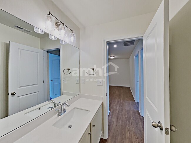 Building Photo - 516 Woodall Rd