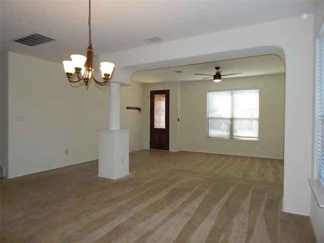 Building Photo - 358 Alamosa Dr