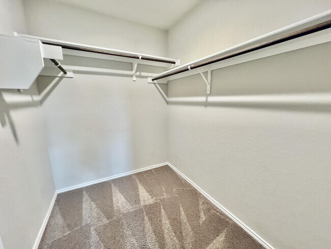 Building Photo - 12111 Overton Wy