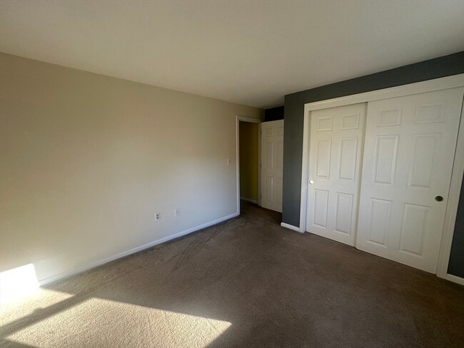 Building Photo - 128 Ridge Rd