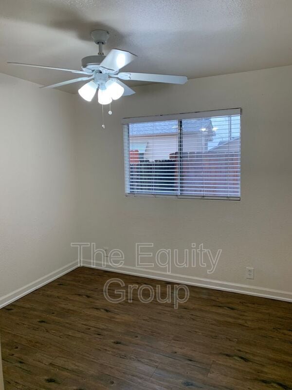 Building Photo - 3912 W Meadow Ave