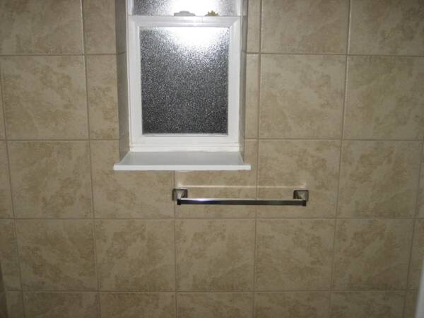 Building Photo - 704 10th Ave