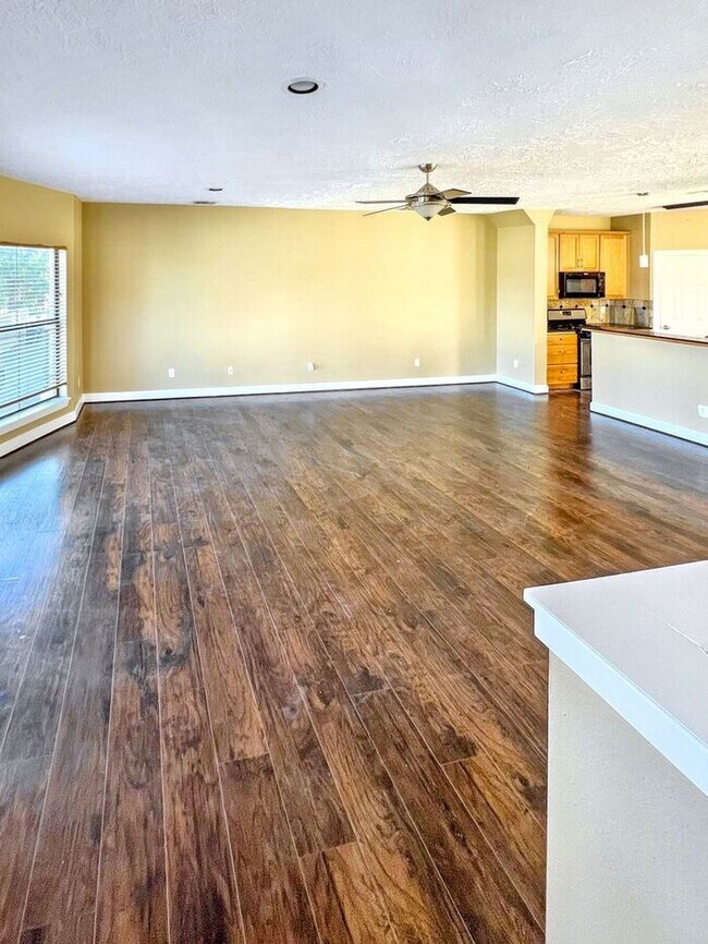 Building Photo - Welcome to your new house!