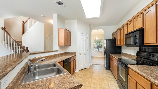 Building Photo - 714 Celosia